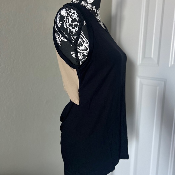 Muscle Tee women’s blouse size L NWOT - Picture 5 of 9